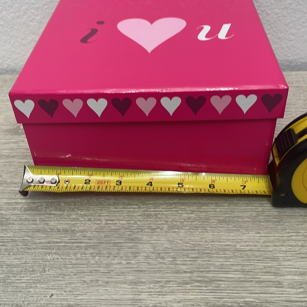 Pink Gift Box - Picture 5 of 5